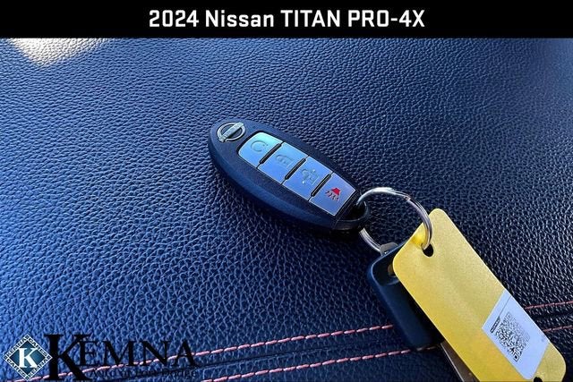 2024 Nissan TITAN Crew Cab PRO-4X 4x4