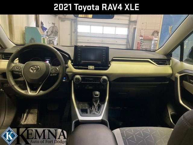 2021 Toyota RAV4 XLE