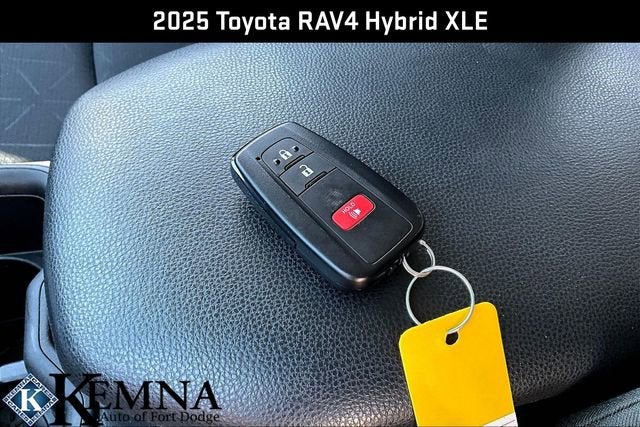 2025 Toyota RAV4 Hybrid XLE