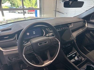 2025 Jeep Grand Cherokee GRAND CHEROKEE LAREDO 4X4