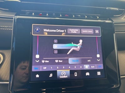 2025 Jeep Grand Cherokee GRAND CHEROKEE LAREDO 4X4