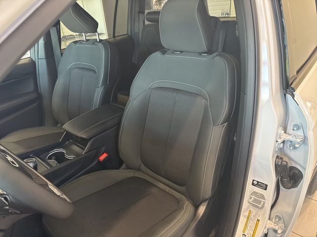 2025 Jeep Grand Cherokee GRAND CHEROKEE LAREDO 4X4