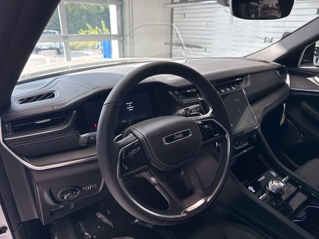 2025 Jeep Grand Cherokee GRAND CHEROKEE OVERLAND 4X4