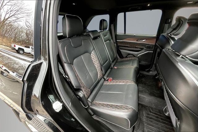 2022 Jeep Grand Cherokee Summit 4x4