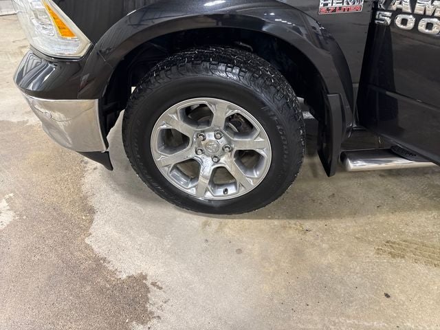 2018 RAM 1500 Laramie Crew Cab 4x4 5'7' Box