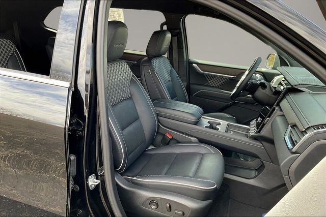 2024 GMC Acadia AWD Denali