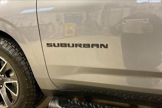 2022 Chevrolet Suburban 4WD Z71