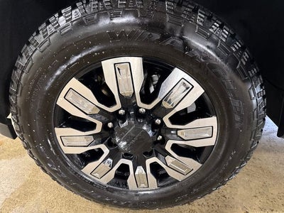 2024 GMC Sierra 2500HD 4WD Crew Cab Standard Bed Denali