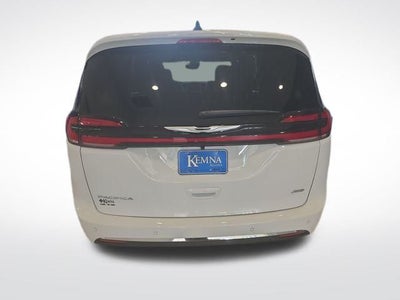 2026 Chrysler Pacifica PACIFICA SELECT AWD