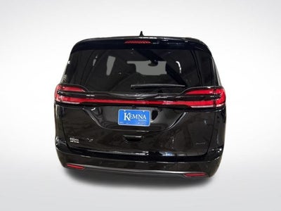 2026 Chrysler Pacifica PACIFICA SELECT AWD