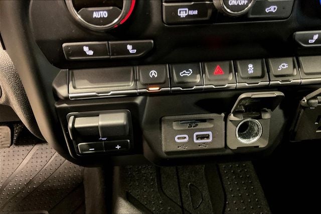 2020 Chevrolet Silverado 1500 4WD Crew Cab Short Bed LT