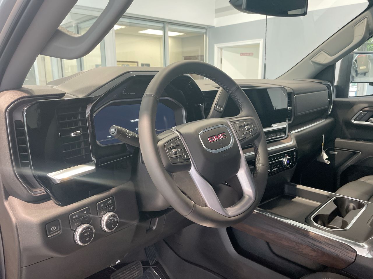 2025 GMC Sierra 2500 HD SLT